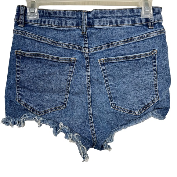 ZARA Shorts Size 6 distressed denim shorts High Rise Raw Edge Medium Was… - Picture 2 of 4
